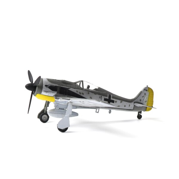 NUOTIE 1/72 Focke-Wulf Fw 190A-8 German Classic Fighter Diecast Model with Stand Prebuilt for Collection