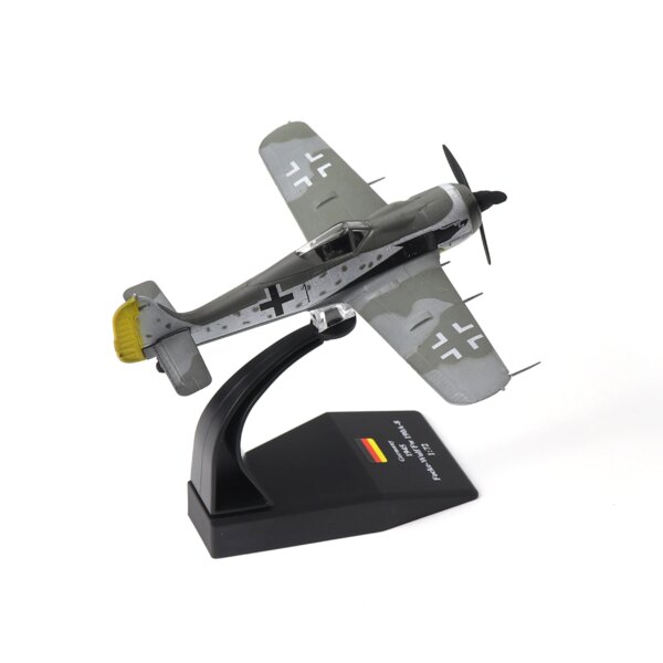NUOTIE 1/72 Focke-Wulf Fw 190A-8 German Classic Fighter Diecast Model with Stand Prebuilt for Collection
